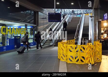 28.02.2020, Berlin, Saxe, Allemagne - Escalator dans la gare principale est cassé. 00S200228D380CAROEX.JPG [AUTORISATION DU MODÈLE : NON, AUTORISATION DU PROPRIÉTAIRE : NON (C) CA Banque D'Images