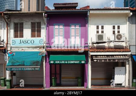 05.05.2020, Singapour, , Singapour - à quelques exceptions près, la grande majorité des détaillants qui sont logés dans des magasins traditionnels du quar musulman Banque D'Images