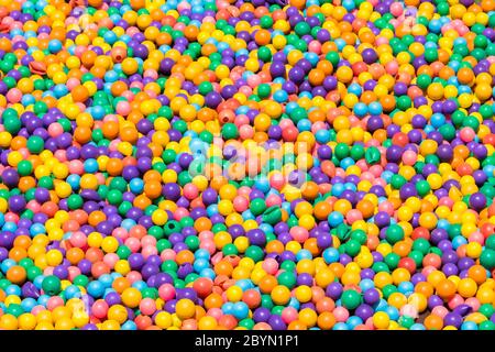 fond de texture de boules de plastique colorées Banque D'Images