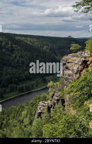 Le plus ancien point d'observation de la Suisse de Bohême est Belvedere en République tchèque. Formations rocheuses de grès incroyables. Banque D'Images