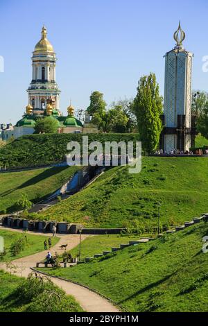 Kiev Pechersk Lavra Monastère orthodoxe et Mémorial à la famine (holodomor) en URSS. Ukraine Banque D'Images