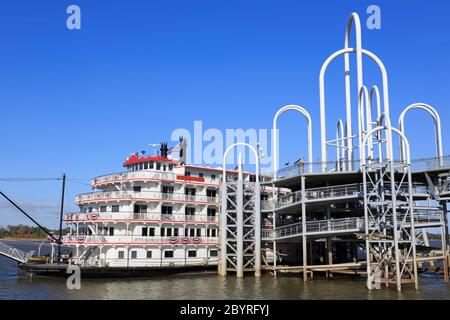 Bateau à aubes, le Mississippi River Dock de digue, Baton Rouge, Louisiane, Etats-Unis Banque D'Images