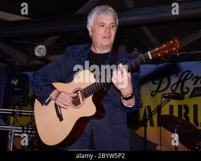 30 avril 2016, Malibu, Californie, États-Unis : Laurence Juber se produit au 2e Festival annuel de Guitare Malibu - jour 3 (Credit image: © Billy Bennight/ZUMA Wire) Banque D'Images