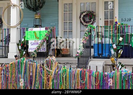 Perles Mardi Gras, Uptown Magazine Street, La Nouvelle-Orléans, Louisiane, Etats-Unis Banque D'Images