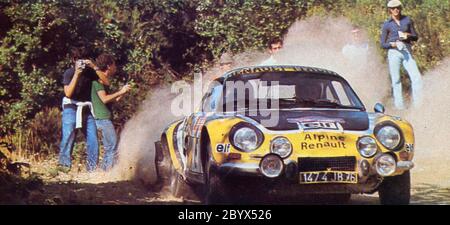 Jean-Luc Thérier et le copilote Michel Vial à bord d'une Alpine-Renault A110 1800 (Groupe 4) au Rallye Sanremo 1975 ca. Octobre 1975 Banque D'Images