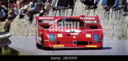 Province de Palerme (Sicile, Italie), circuit routier 'Piccolo Madonie', 13 mai 1973. Andrea de Adamich, pilote italien de course automobile, a bord d'un Alfa Romeo 33 TT/12 (S 3.0) d'Autodelta S.p.A., sponsorisé Shell/Carello, au Targa Florio CA 1973. 13 mai 1973 Banque D'Images