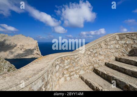 Point d'observation près de Cape Formentor à Majorque Banque D'Images