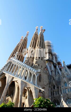 Barcelone, Espagne - 22 mai 2019 : sculptures sur le mur extérieur de la façade de la passion de la Sagrada Familia Banque D'Images