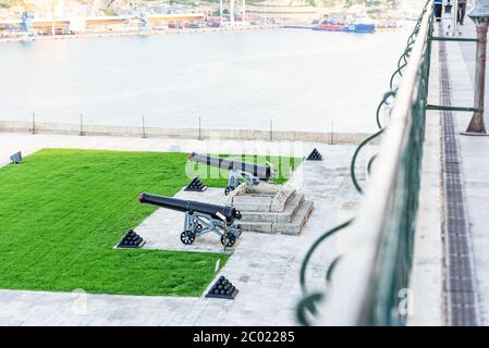 Vieille arme à Valletta et fort St Angelo de la Vittoriosa à Malte Banque D'Images