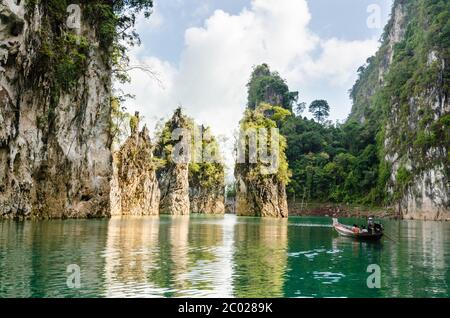 Île de voyage et lac vert ( Guilin de Thaïlande ) Banque D'Images