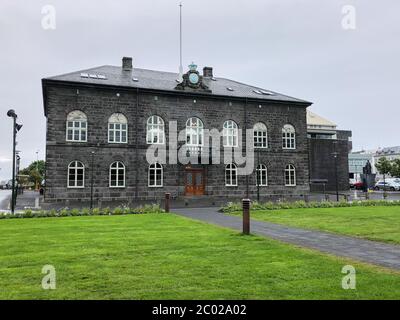 La Maison du Parlement (Althingi) à Reykjavik, Islande Banque D'Images