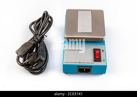 Station de réparation DE barrettes LED - outil de remplacement de LED unique. STATION de réparation DE bande LED barre de rétroéclairage LED outil de réparation de LED isolé sur fond blanc Banque D'Images