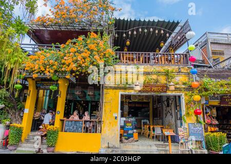 Restaurant Hong Phuc 2, rue Bach Dang au bord de la rivière, vieille ville, Hoi an, Vietnam, Asie Banque D'Images