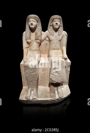 Ancienne statue romaine de Pendua et sa femme Nefertari, calcaire, Nouveau Royaume, 19e dynastie, (1292-1186 av. J.-C.), Deir-el-Medina, Thèbes. Musée égyptien, Banque D'Images