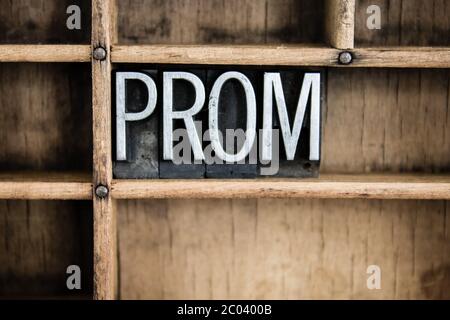 PROM concept Metal typopress Word dans tiroir Banque D'Images