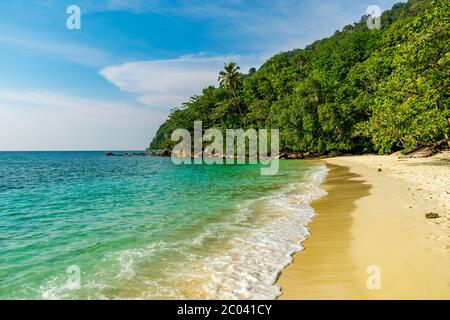 Bubble Beach, Besar, îles Perhentiennes, Malaisie; mai-2019; une belle plage Banque D'Images