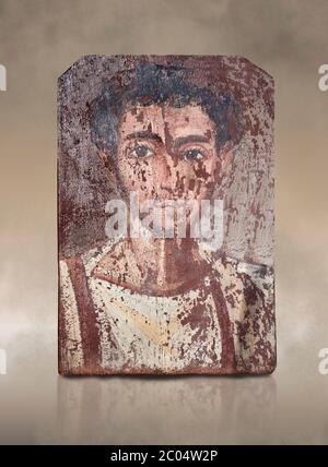 Portrait de momie romaine égyptienne ou portrait de momie Fayum peint panneau d'un homme, période romaine, 1er à 3ème cent AD, Egypte. Musée égyptien, Turin. Maman Banque D'Images