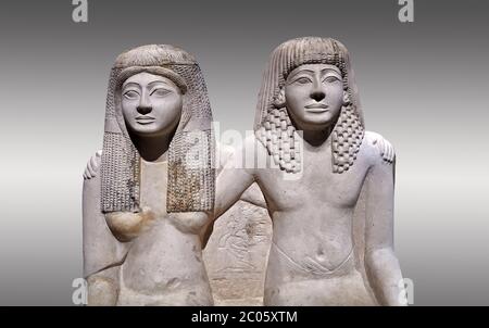 Ancienne statue romaine de Pendua et sa femme Nefertari, calcaire, Nouveau Royaume, 19e dynastie, (1292-1186 av. J.-C.), Deir-el-Medina, Thèbes. Musée égyptien, Banque D'Images