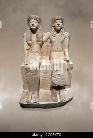 Ancienne statue romaine de Pendua et sa femme Nefertari, calcaire, Nouveau Royaume, 19e dynastie, (1292-1186 av. J.-C.), Deir-el-Medina, Thèbes. Musée égyptien, Banque D'Images