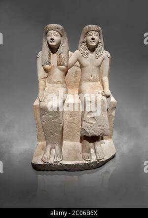 Ancienne statue romaine de Pendua et sa femme Nefertari, calcaire, Nouveau Royaume, 19e dynastie, (1292-1186 av. J.-C.), Deir-el-Medina, Thèbes. Musée égyptien, Banque D'Images