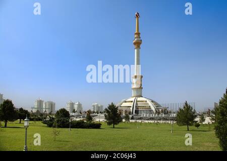 Monument Arc d'indépendance . Ashkhabad. Turkménistan. Banque D'Images