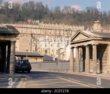 Cleveland Bridge, Bath, au-dessus de la rivière Avon, South West Englands, Royaume-Uni en 1996 Banque D'Images