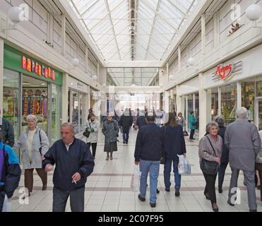 1996, The Spinning Gate Shopping Centre, Leigh, Lancashire, Nord-Ouest de l'Angleterre, Royaume-Uni Banque D'Images