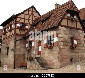 Vue sur le célèbre château impérial de Kaiserburg à Nuremberg, Allemagne Banque D'Images