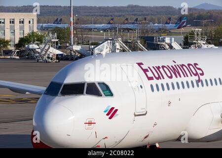 Erliegen des Personenflugverkehrs im Zusammenhang mit der Corona-Krise am Flughafen Köln/Bonn. Köln, 07.04.20 Banque D'Images