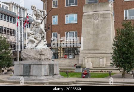 Mémorial de guerre à Hull, Kingston upon Hull, East Riding of Yorkshire, Angleterre, Royaume-Uni Banque D'Images