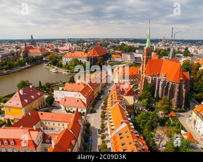 Vue aérienne de Wroclaw depuis la tour de la cathédrale Saint-Jean-Baptiste, Pologne Banque D'Images