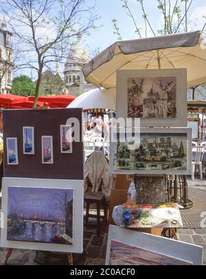 Tableaux et palette d'artistes sur la place du Tertre, Montmartre, Paris, Île-de-France, France Banque D'Images