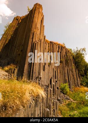 Tuyaux d'orgue de Basalt de Panska skala (République tchèque) Banque D'Images