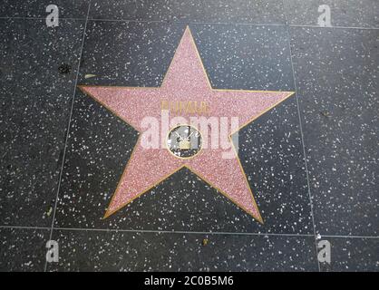 Hollywood, Californie, États-Unis 10 juin 2020 UNE vue générale de l'atmosphère de RuPaul's Star sur Hollywood Walk of Fame le 10 juin 2020 à Hollywood, Californie, États-Unis. Photo par Barry King/Alay stock photo Banque D'Images