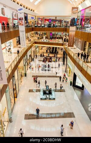 Dubaï - 7 août 2014 : Dubal Mall shopping mall le 7 août dans Banque D'Images