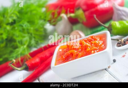 Sauce tomate fraîche et de piments Banque D'Images