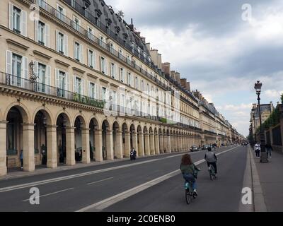 Paris, France. 10 juin 2020. L'hôtel de luxe 'Meurice' sur la rue de Rivoli à Paris. Pendant l'occupation allemande de la Seconde Guerre mondiale, l'hôtel était le siège du commandant de la ville du Grand Paris. (À dpa 'drapeaux de la wastika et le vol de masse: Paris a été occupé il y a 80 ans ') crédit: Christian Böhmer/dpa/Alay Live News Banque D'Images