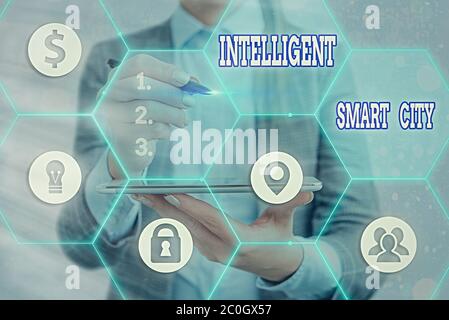 Note d'écriture indiquant Intelligent Smart City. Concept commercial pour l'entreprise Urban Intelligent Building Automation System Banque D'Images