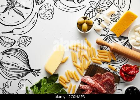 Vue de dessus du plateau de viande, de la rollpin, des pâtes et des ingrédients sur fond blanc, illustration des aliments Banque D'Images