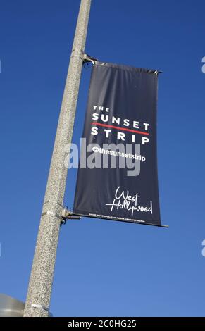 West Hollywood, Californie, États-Unis 11 juin 2020 UNE vue générale de l'atmosphère de la bannière Sunset Strip où le chanteur Jim Morrison et The Doors se sont produit et ont suspendu sur Sunset Blvd le 11 juin 2020 à West Hollywood, Californie, États-Unis. Photo par Barry King/Alay stock photo Banque D'Images