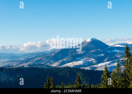 Le paysage des montagnes Rodnei et Calimani, Vatra Dornei, Roumanie Banque D'Images