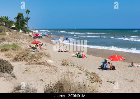 Plage de Los Monteros près de Marbella, Costa del sol, province de Malaga, Andalousie, Espagne. Banque D'Images