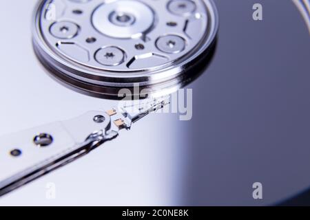 Gros plan du disque dur de l'ordinateur ouvert Banque D'Images