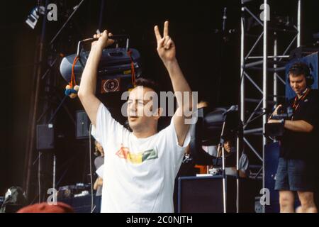 Joe Strummer et The Mescaleros, Glastonbury Festival1999, Somerset, Angleterre, Royaume-Uni. Banque D'Images