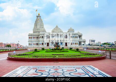 Prem Mandir est un temple hindou dédié à Shri Radha Krishna à Vrindavan près de la ville de Mathura dans l'état de l'Uttar Pradesh en Inde Banque D'Images