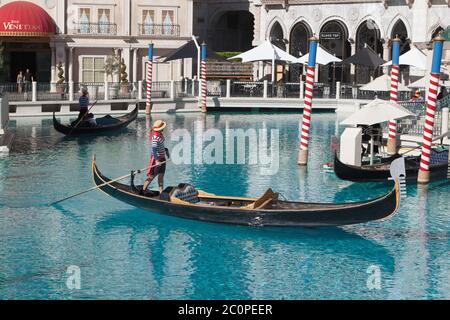 Las Vegas, Nevada - 30 août 2019 : Gondolière au Venetian Resort Hotel Casino de Las Vegas, Nevada, États-Unis. Banque D'Images