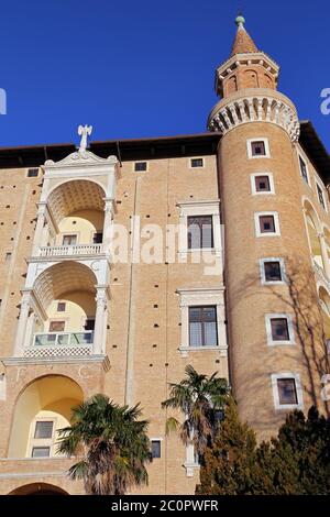 URBINO, ITALIE - 3 JANVIER 2019. Palazzo Ducale (Palais Ducal), devenu un musée, à Urbino. Région des Marches, Italie Banque D'Images