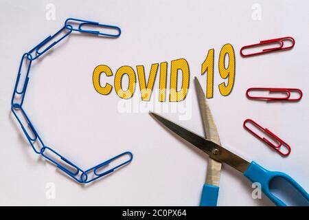 Rompre le maillon de la chaîne - concept pour arrêter la propagation du coronavirus Covid-19 Corona virus transmission Banque D'Images