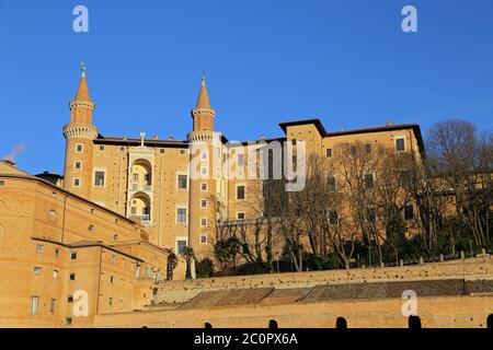 URBINO, ITALIE - 3 JANVIER 2019. Palazzo Ducale (Palais Ducal), devenu un musée, à Urbino. Région des Marches, Italie Banque D'Images