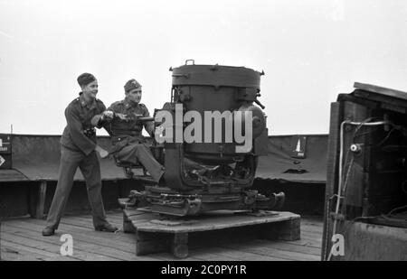 Wehrmacht Luftwaffe FLAK-Scheinwerfer / Flakscheinwerfer / Flak-SW 36 60 cm - lumière de recherche de l'armée de l'air allemande 60 cm Banque D'Images